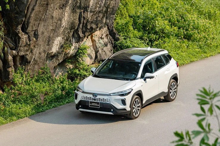 Giá xe Toyota Corolla Cross lăn bánh kèm ưu đãi tháng 1/2026 - 1